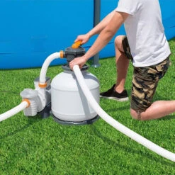 Filtre à Sable Complet Bestway Flowclear 11,355 M³/h -Spa Relaxation Promos Magasin 58486 filtre sable flowclear ambiance min