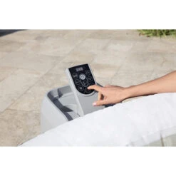 Spa Gonflable Bestway Lay-Z Spa HOLLYWOOD AirJet 6 Places -Spa Relaxation Promos Magasin 60059 spa gonflable bestway lay z spa hollywood panneau controle