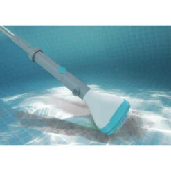 Aspirateur à Piles Kokido LEKTRA Pour Spas Et Petites Piscines 8 Aspirateur à Piles Kokido LEKTRA Pour Spas Et Petites Piscines -Spa Relaxation Promos Magasin kok 400 8653 aspirateur a piles kokido lektra spas piscines ambiance